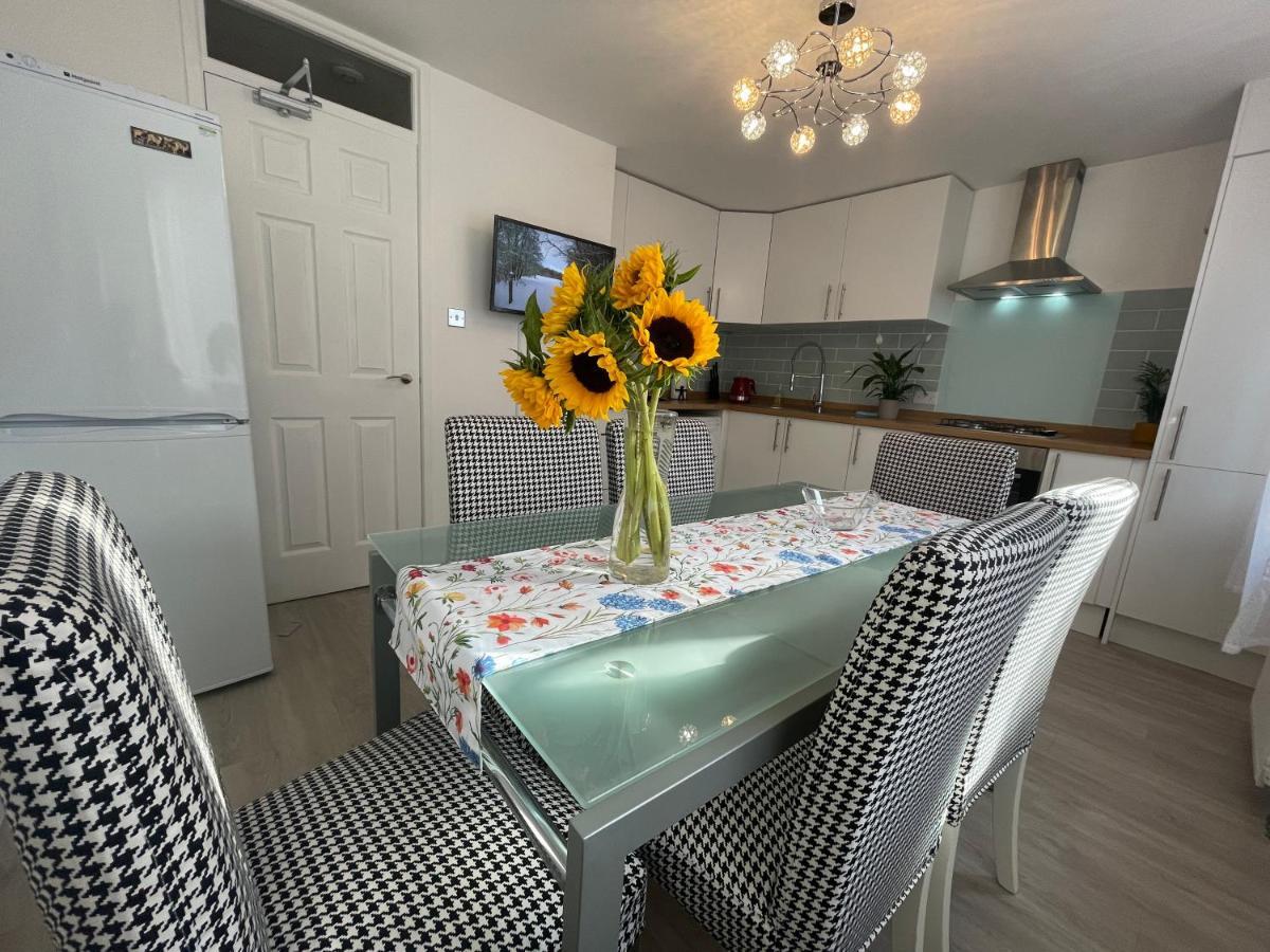 Central Comfy 2 Familyroom Apart Эдинбург Экстерьер фото
